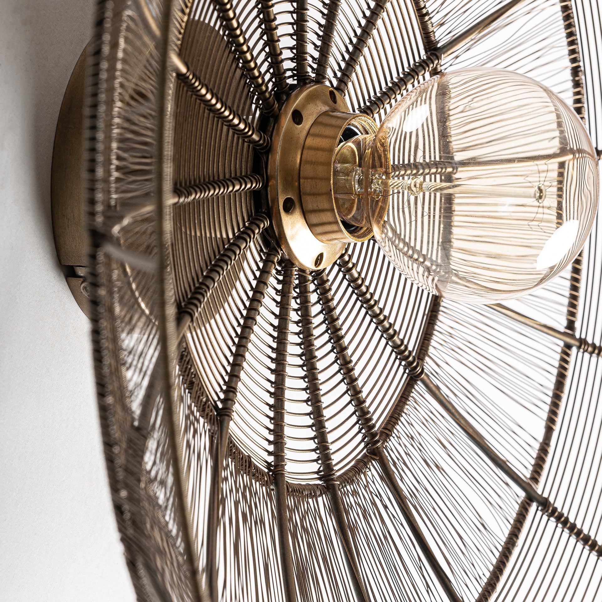 WALL LAMP